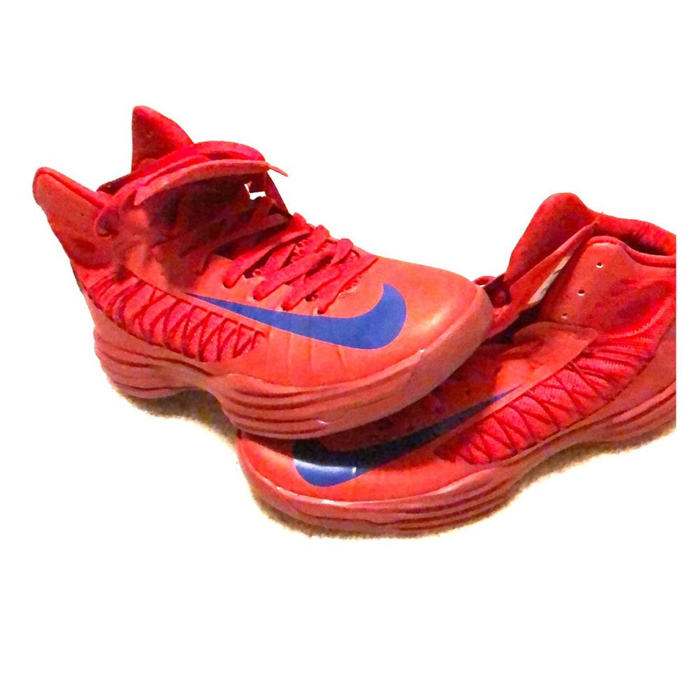 Hyper dunk Nike basketball shoes